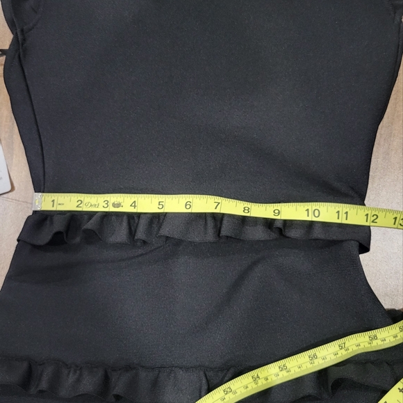 Elliatt Women's Theatrical Fitted Black Maxi Gown Elegant Black Ruffle Dress XS - Picture 5 of 15